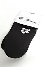 Load image into Gallery viewer, arena pool grip socks - Säkra och hygieniska badstrumpor med maximalt grepp