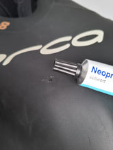 Load image into Gallery viewer, Neoprenlim för Våtdräkt (35 ml) – laga din våtdräkt snabbt &amp; enkelt